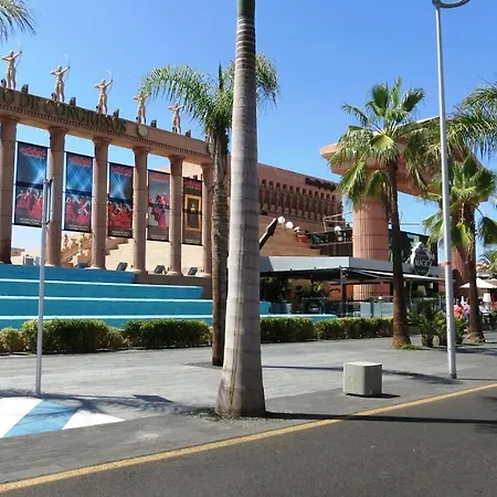 3-bedroom Townhouse Roque Conde * アデヘ